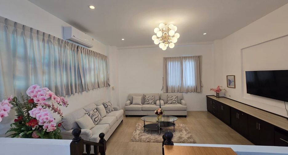 Villa en alquiler de 5 habitaciones en Mueang Phuket, Phuket