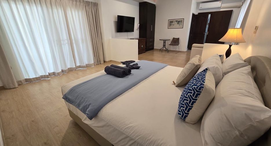 Villa en alquiler de 5 habitaciones en Mueang Phuket, Phuket