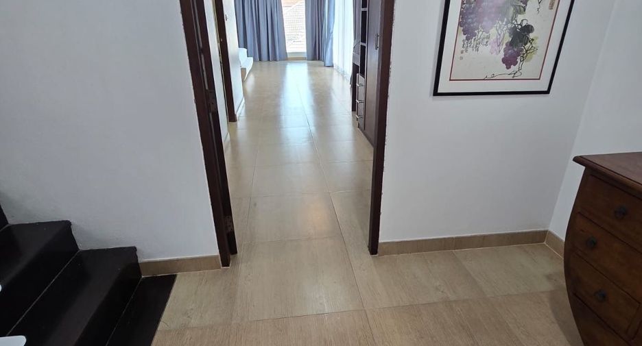 Villa en alquiler de 5 habitaciones en Mueang Phuket, Phuket