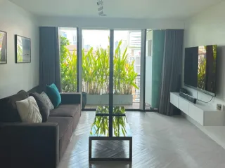 For rent 3 bedrooms condo in Khlong Toei, Bangkok