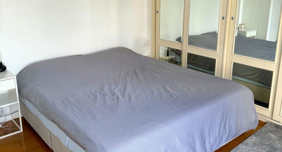 Condo en alquiler de 3 habitaciones en Khlong Toei, Bangkok