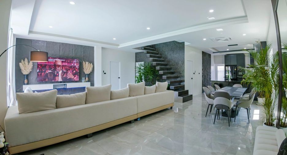 Villa en venta de 5 habitaciones en Mueang Phuket, Phuket