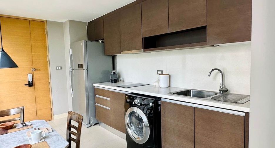For rent 2 bedrooms condo in Watthana, Bangkok