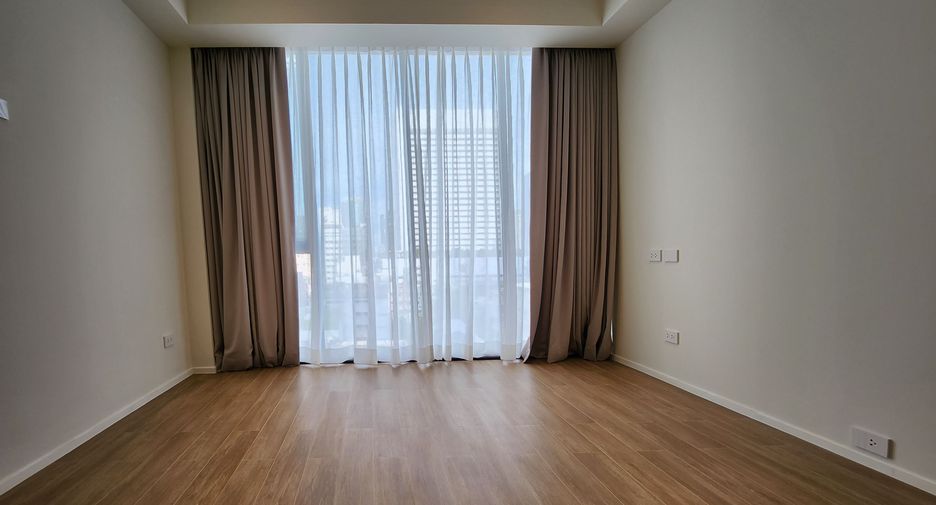 For rent 2 bedrooms apartment in Bang Rak, Bangkok