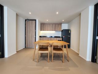 À louer 2 chambres appartement à Bang Rak, Bangkok
