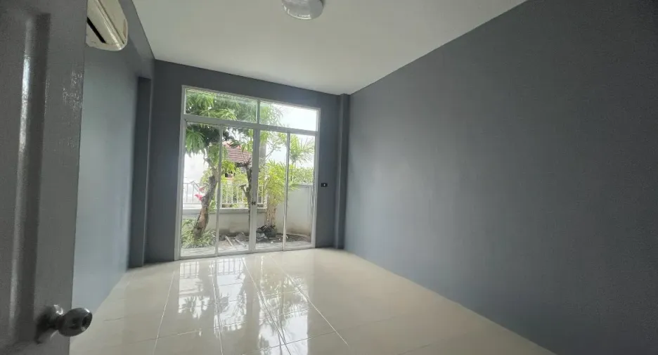For rent 2 bedrooms townhouse in Mueang Phuket, Phuket