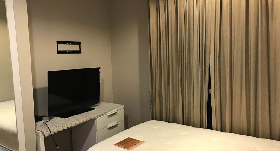 Condo en alquiler de 2 habitaciones en Huai Khwang, Bangkok