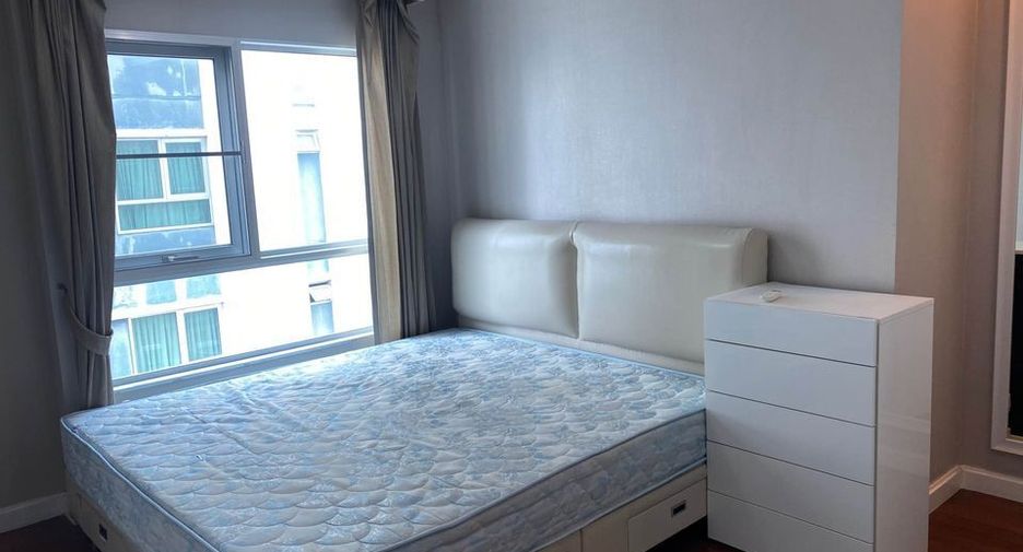 Condo en alquiler de 2 habitaciones en Huai Khwang, Bangkok