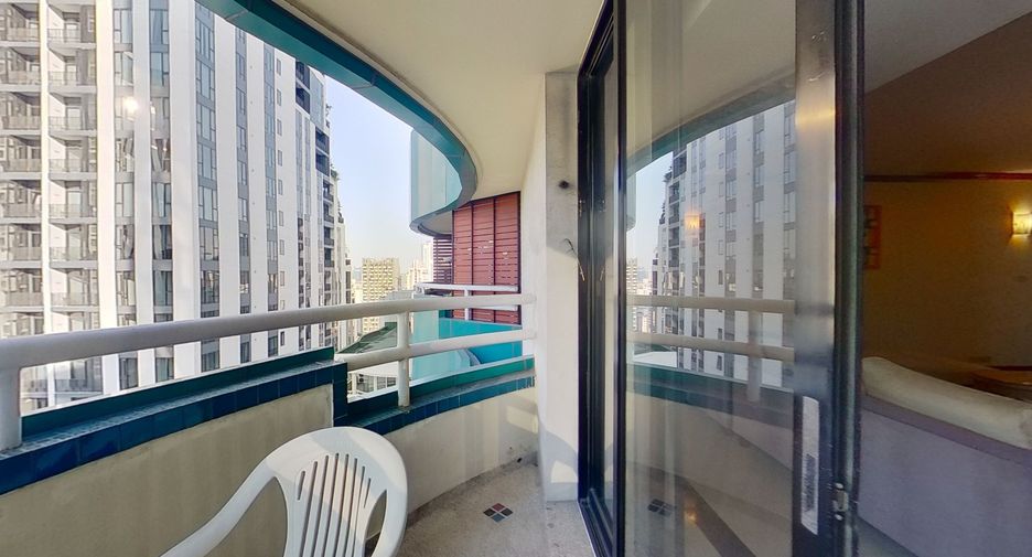 For rent 2 bedrooms condo in Khlong Toei, Bangkok