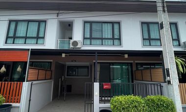 出租 3 卧室 联排别墅 在 Bang Lamung, Chon Buri