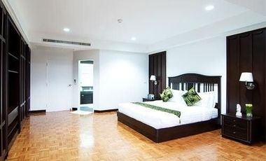 For rent 3 bedrooms condo in Watthana, Bangkok