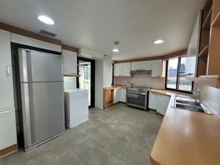 For rent 3 ベッドルーム apartment in Pathum Wan, Bangkok