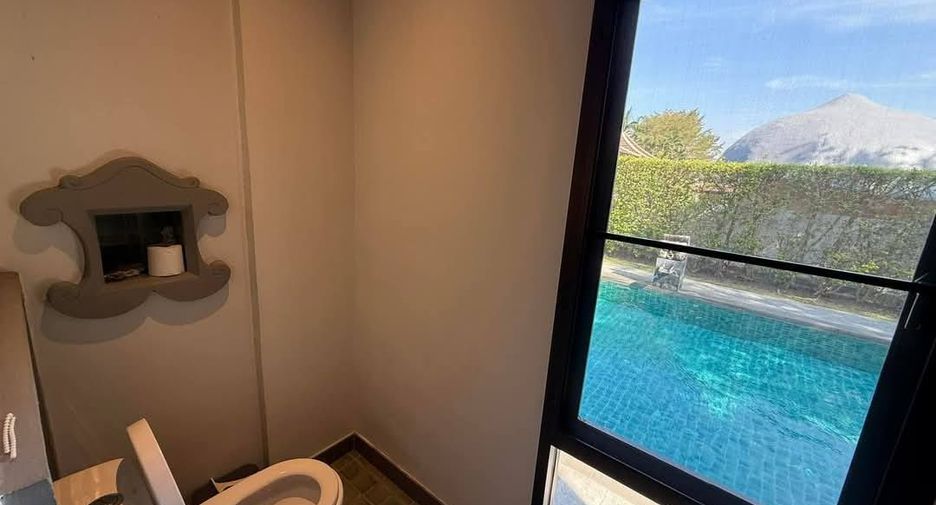 For rent 5 bedrooms villa in Bang Lamung, Chonburi