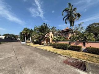 For Rent 5 Bedroom Villa In Bang Lamung, Chonburi