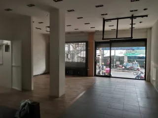 For rent 4 bedrooms townhouse in Bang Rak, Bangkok