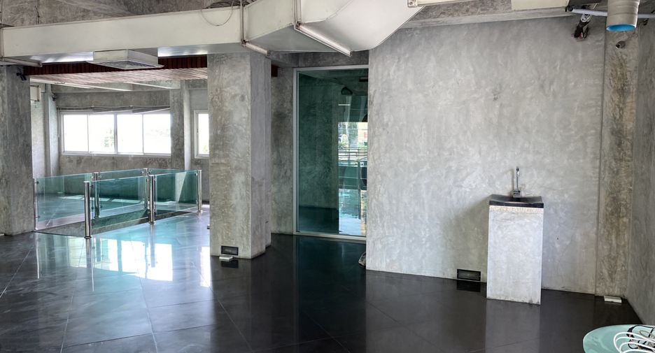 For sale 2 bedrooms retail Space in Bang Lamung, Chonburi
