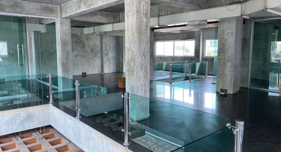 For sale 2 bedrooms retail Space in Bang Lamung, Chonburi