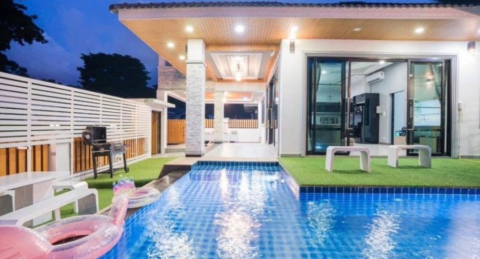 For rent 3 bedrooms villa in Sattahip, Chonburi