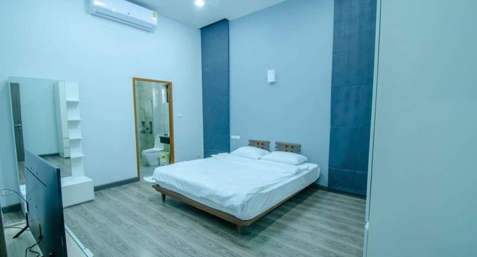 For rent 3 bedrooms villa in Sattahip, Chonburi
