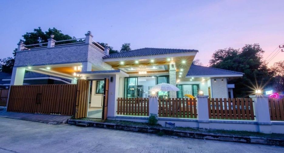 For rent 3 bedrooms villa in Sattahip, Chonburi