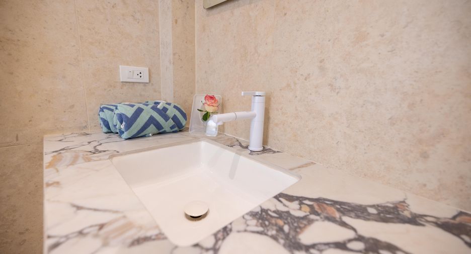 For rent 5 bedrooms villa in Thalang, Phuket