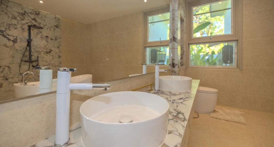 For rent 5 bedrooms villa in Thalang, Phuket
