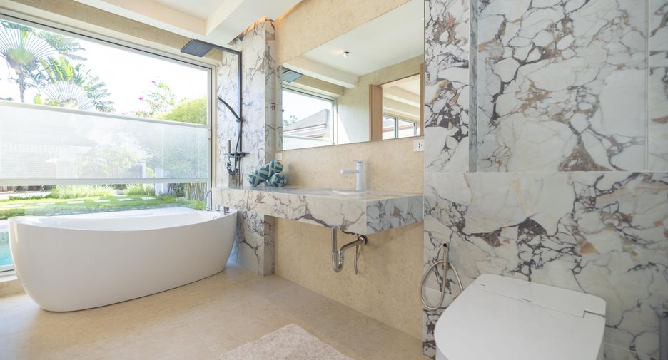 For rent 5 bedrooms villa in Thalang, Phuket