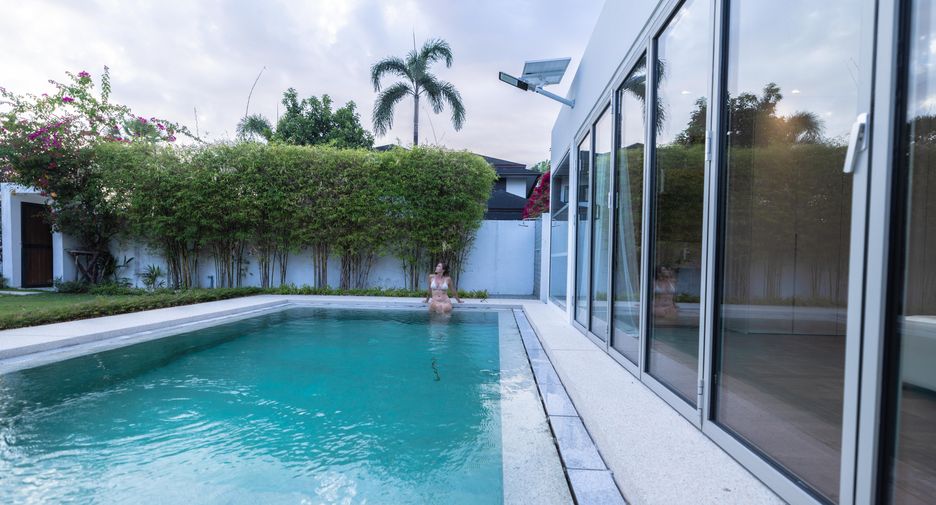 For rent 5 bedrooms villa in Thalang, Phuket