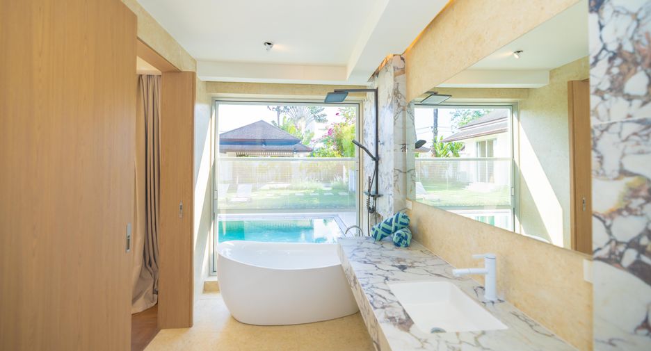 For rent 5 bedrooms villa in Thalang, Phuket