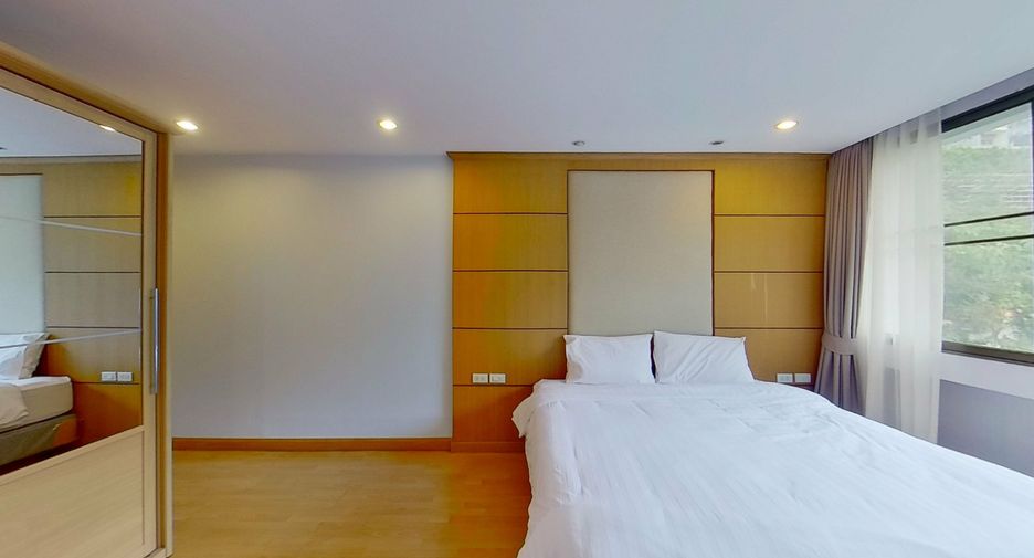 For rent 2 bedrooms apartment in Pathum Wan, Bangkok