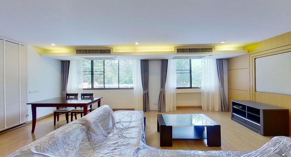 For rent 2 bedrooms apartment in Pathum Wan, Bangkok