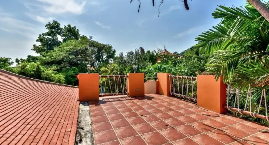 For sale 7 bedrooms villa in Sam Roi Yot, Prachuap Khiri Khan