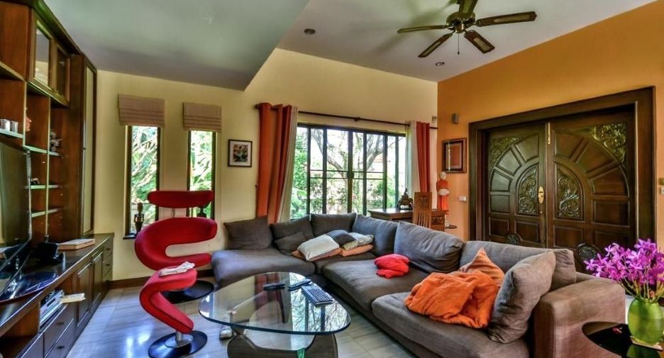 For sale 7 bedrooms villa in Sam Roi Yot, Prachuap Khiri Khan