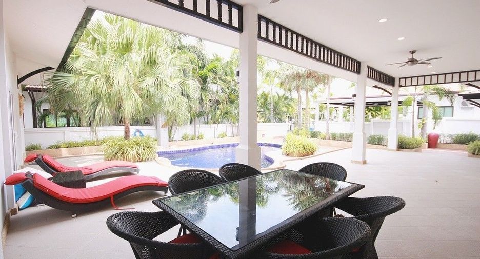 For sale 4 bedrooms villa in Hua Hin, Prachuap Khiri Khan