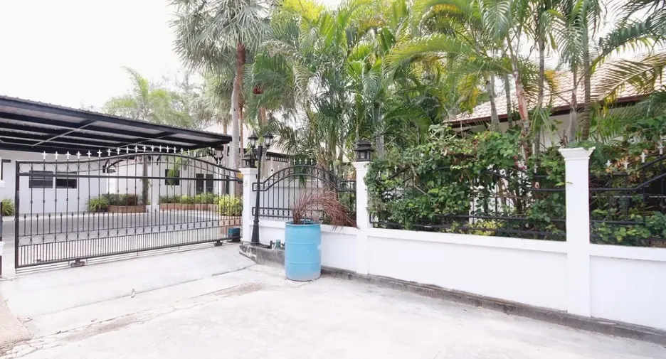 For sale 4 bedrooms villa in Hua Hin, Prachuap Khiri Khan