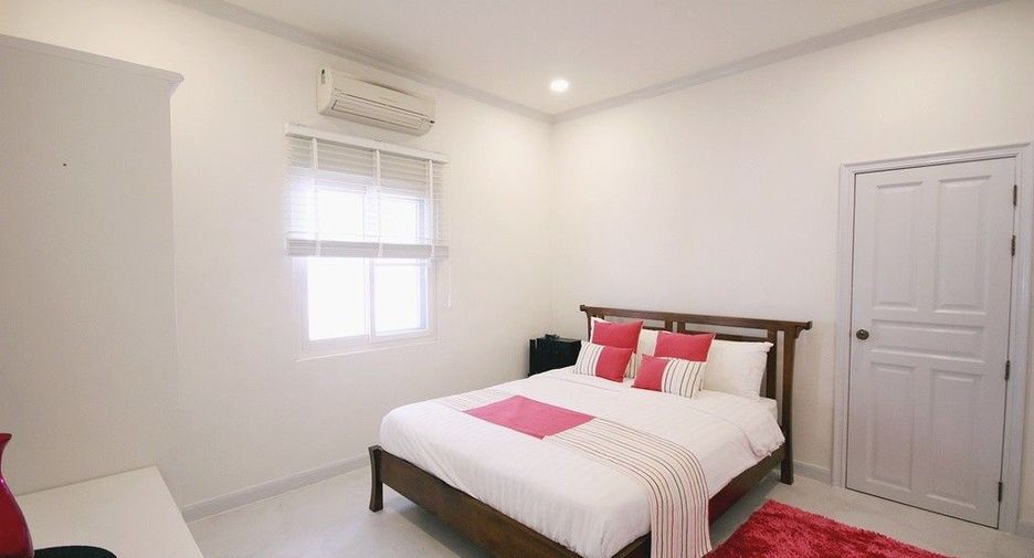 For sale 4 bedrooms villa in Hua Hin, Prachuap Khiri Khan
