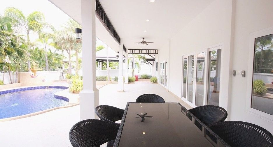 For sale 4 bedrooms villa in Hua Hin, Prachuap Khiri Khan