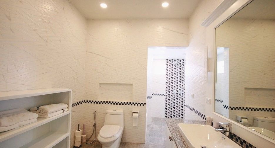 For sale 4 bedrooms villa in Hua Hin, Prachuap Khiri Khan