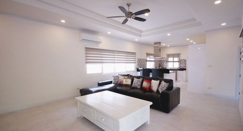 For sale 4 bedrooms villa in Hua Hin, Prachuap Khiri Khan