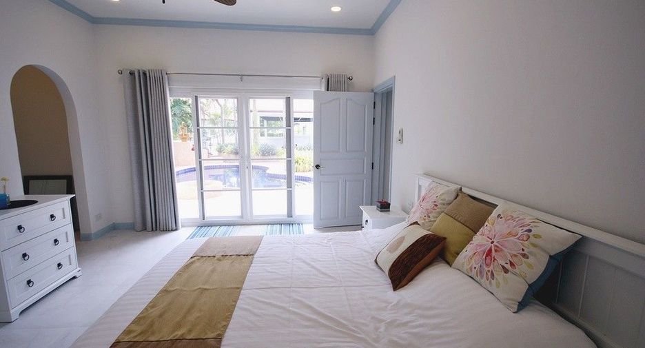 For sale 4 bedrooms villa in Hua Hin, Prachuap Khiri Khan