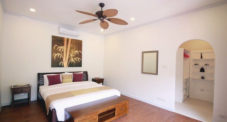 For sale 4 bedrooms villa in Hua Hin, Prachuap Khiri Khan