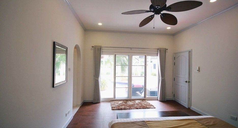 For sale 4 bedrooms villa in Hua Hin, Prachuap Khiri Khan