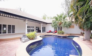 For sale 4 bedrooms villa in Hua Hin, Prachuap Khiri Khan