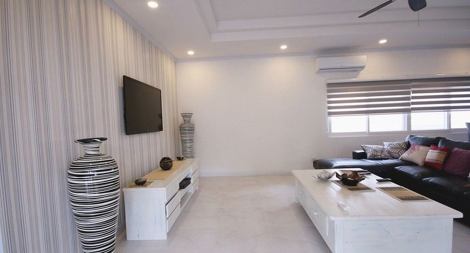 For sale 4 bedrooms villa in Hua Hin, Prachuap Khiri Khan