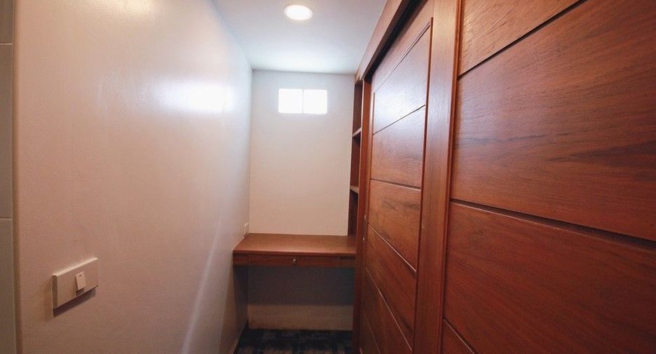 For sale 4 bedrooms villa in Hua Hin, Prachuap Khiri Khan