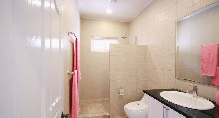 For sale 4 bedrooms villa in Hua Hin, Prachuap Khiri Khan
