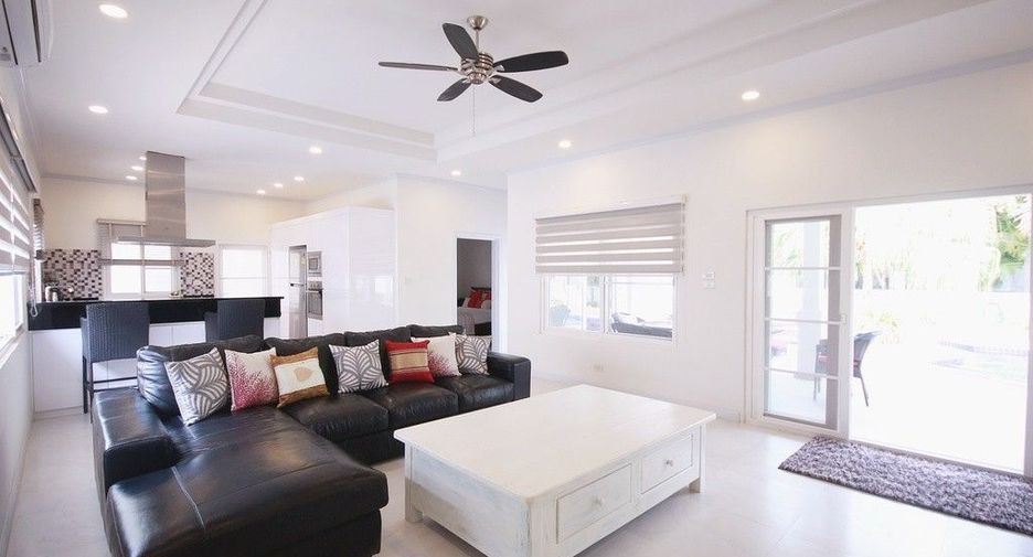For sale 4 bedrooms villa in Hua Hin, Prachuap Khiri Khan