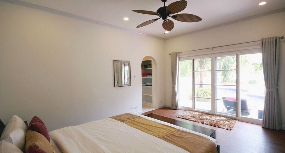 For sale 4 bedrooms villa in Hua Hin, Prachuap Khiri Khan