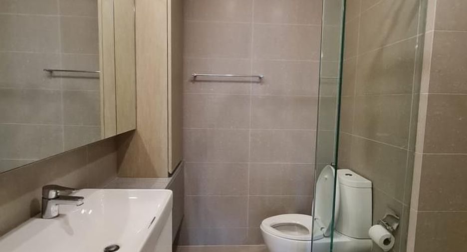 For rent 1 bed condo in Pathum Wan, Bangkok