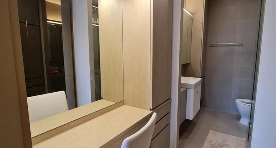 For rent 1 bed condo in Pathum Wan, Bangkok